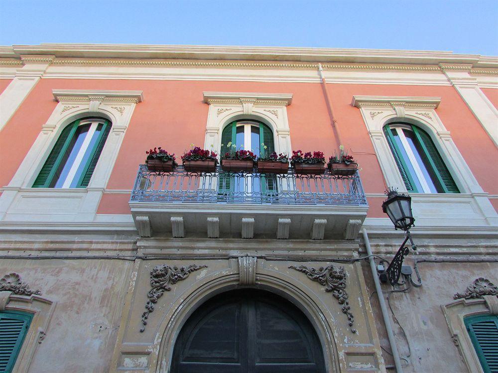 Palazzo De Giorgi B&B Lecce Exterior foto